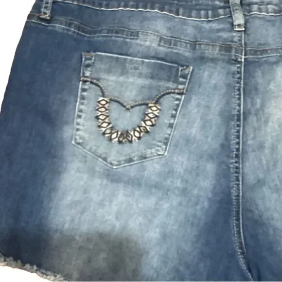 NWT YMI Denim Jean Shorts 3X Plus Embroidered - Picture 7 of 16